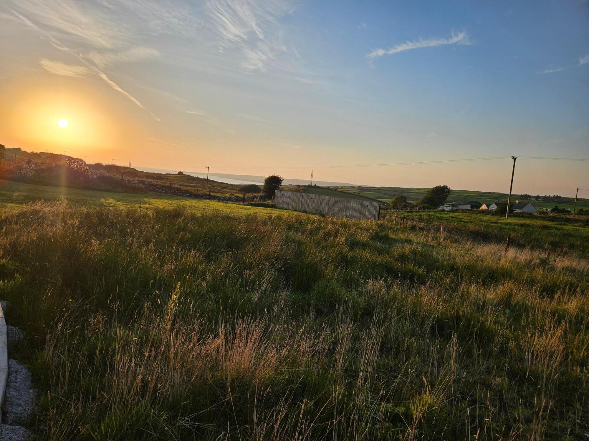 Suaimhneas Guest House Lahinch Exterior photo